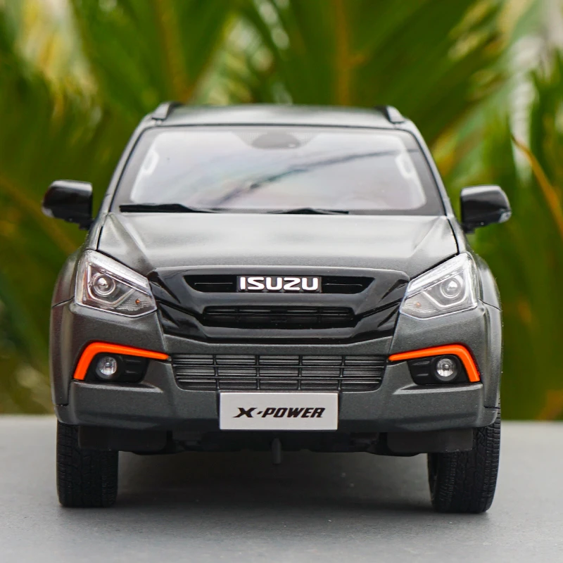 1/18 ISUZU MU-X SUV Alloy Car Model Diecast Metal Off-road Vehicle
