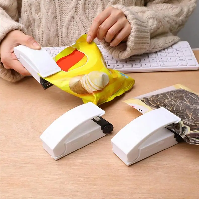 Bag Sealer Machine Portable Handheld Mini Bag Sealer Resealer Chip Bag Sealer For Chip Bags Sandwich Bags Food Storage Snack