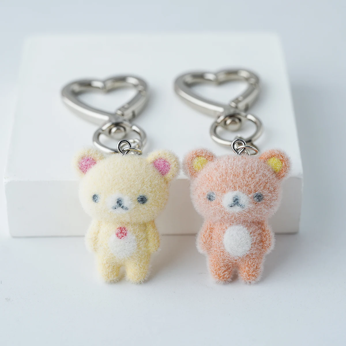 1pc 3D Cute Flocking Little bear Keychain Cartoon resin animals Charms Girl Keyring Car Bag Purse Phones Pendant Key Ring Gift