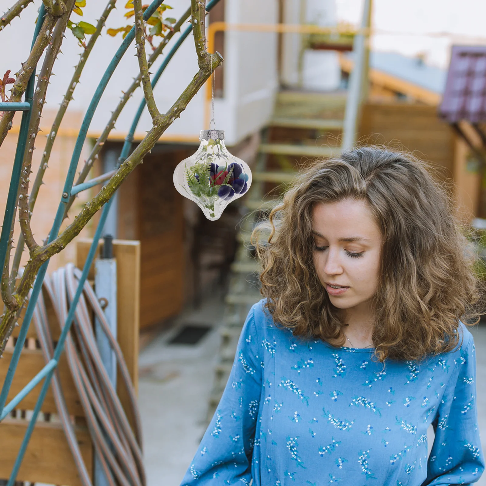 

2 pcs Independence Day Decoration Hanging Ball Clear Plastic Ornaments Patriotic Party Supplies For Outdoor Indoor Use Reusable