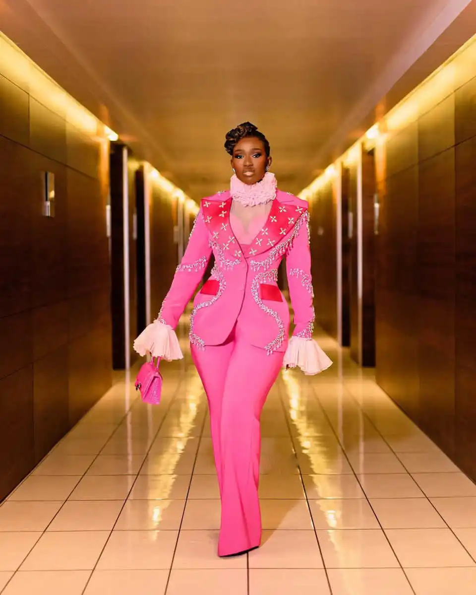 Sexy Beaded Women Suits 2 Pieces Set Crystal Single Breasted Jacket Wide Legs Pants Plus Size Customized Party Prom Dress