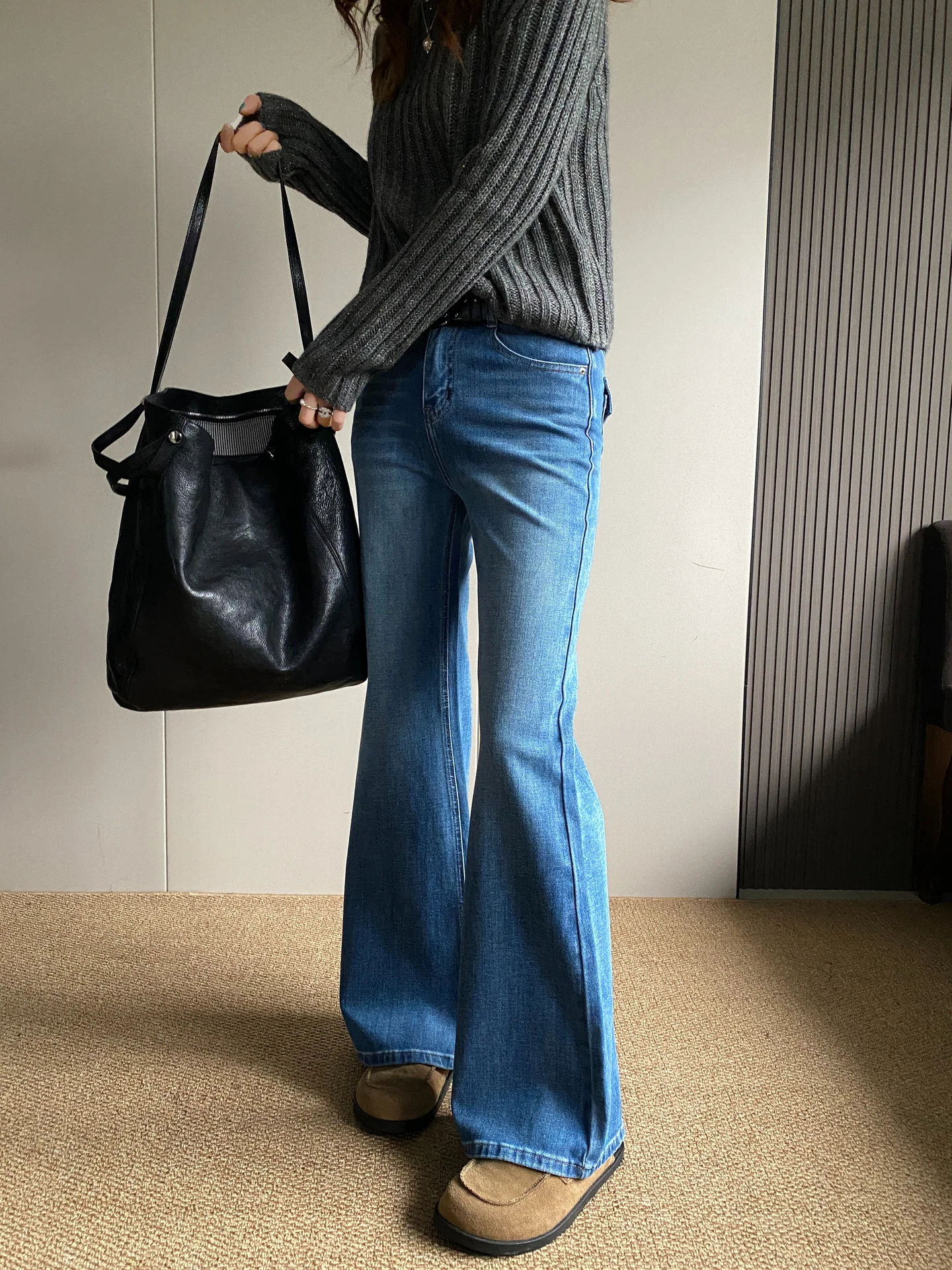 ハイウエストフレアジーンズ レディース 春2026新作 ルーズフィット スリミング 伸縮性 フロア丈 ベルボトム カジュアルデニム