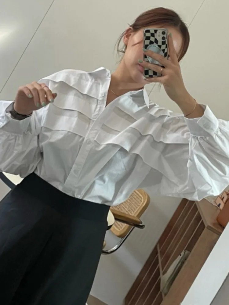 Luźna damska koszula Dongda Gate Wiosna 2025 Kołnierzyk z wyłogami Jednoguzikowa Warstwowa Składana Elegancka Uniwersalna Bluzka