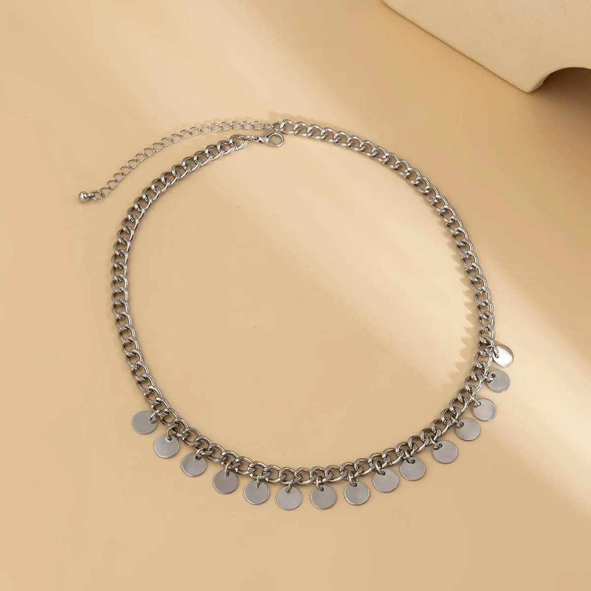 Vintage Sequin Pendant Collarbone Necklace Women\'s 2023 Simple Gold Color Metal Necklaces Girl Fashion Charm Birthday Jewelry