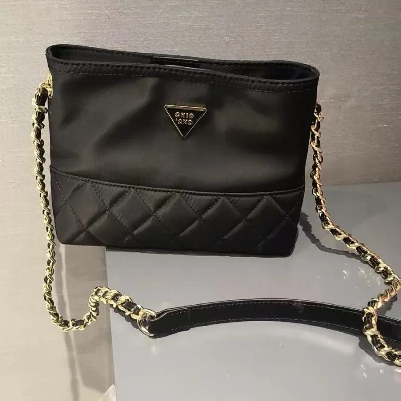 

Women's Classic Retro Crossbody Bag Timeless Monogram Print Shoulder Bag for Traditional Elegant Style