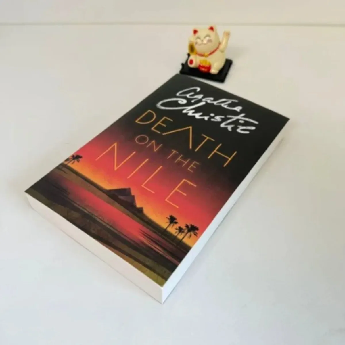 الموت على النيل بقلم أجاثا كريستي - هرقل بوارو غامض |   القتل الكلاسيكي على رحلة حب الغيرة والخيانة