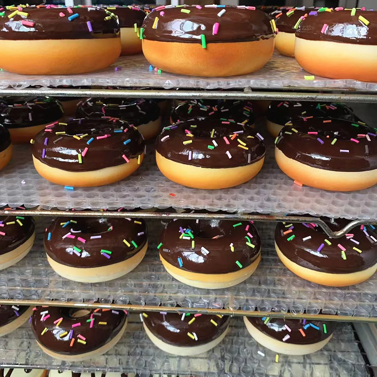 8.5cm Realistic Fake Donut Model with Jam Fake Bread - PU Material Decorative Donuts for DIY Crafts, Photography Props, Display