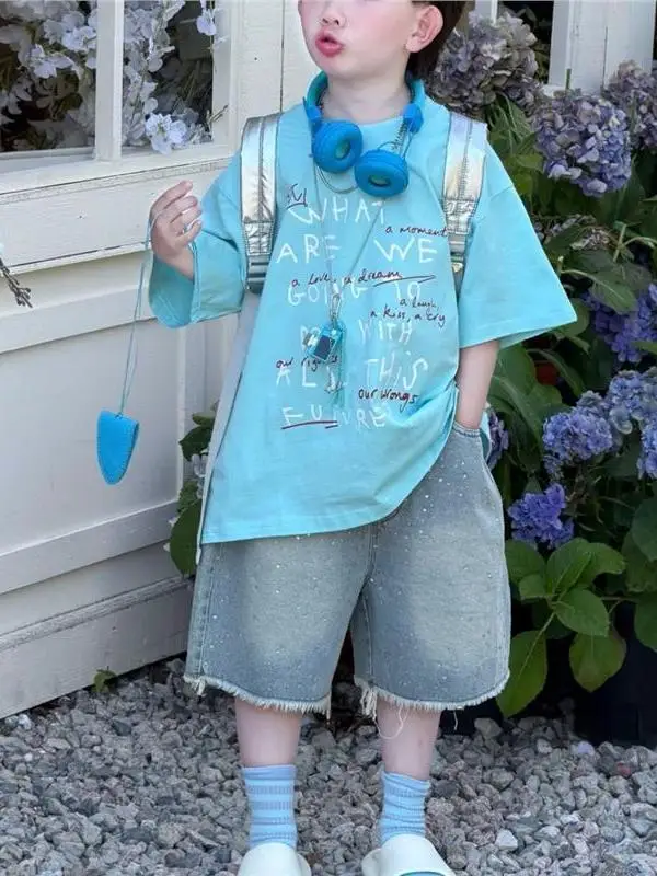 男の子の夏服セット-ルーズフィット-ファッショナブルなtシャツとストレートレッグショーツ-ベビー万能服-韓国風ツーピースセット