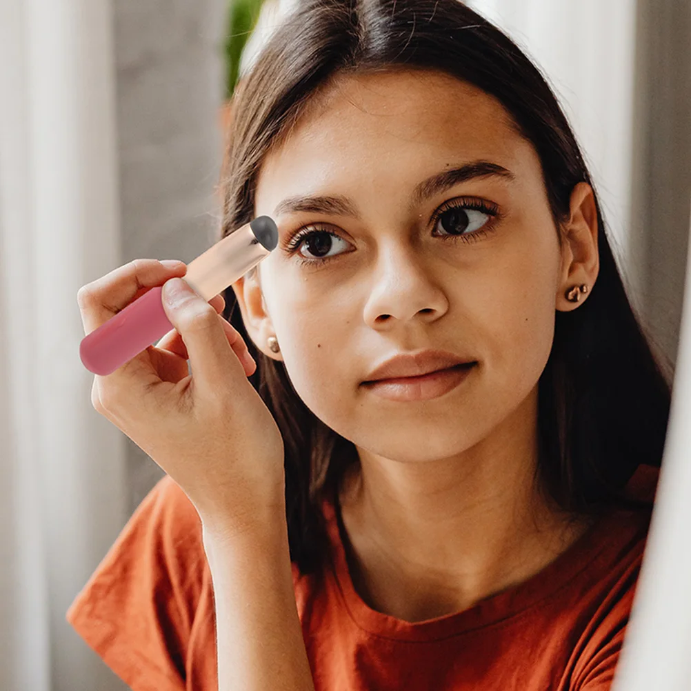4-delige lippenborstelset Draagbare make-upborstels voor vrouwen Lipstick Gloss Balm Applicator Ergonomisch ontwerp Gemakkelijk vast te houden Gebruik