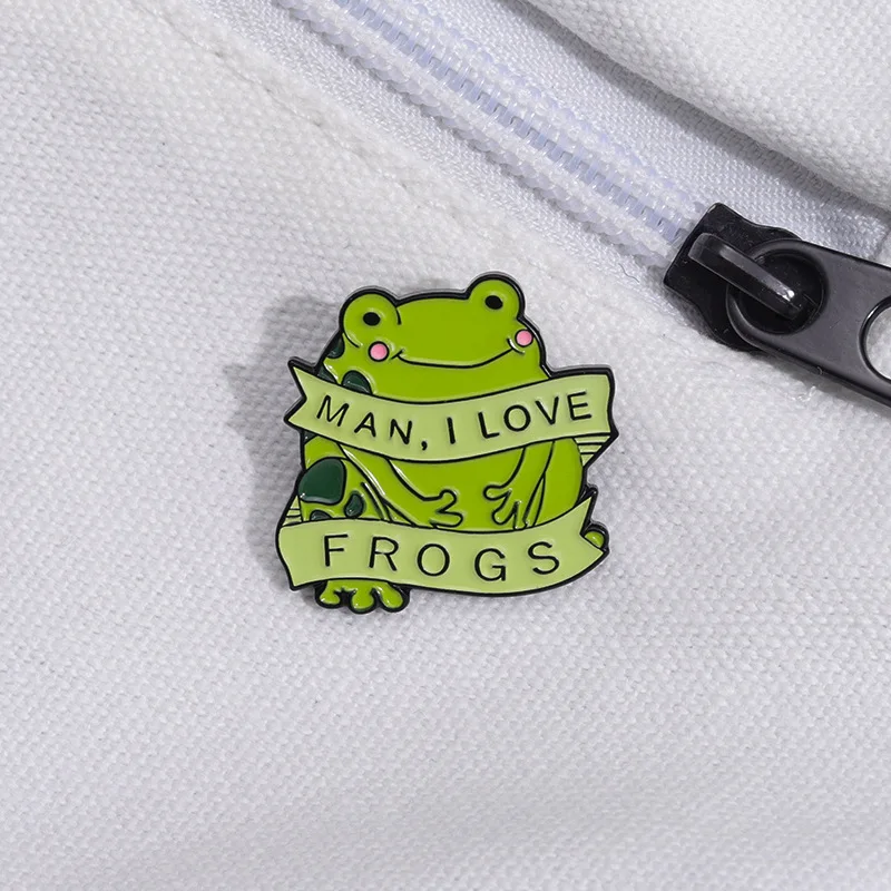 Fun Cartoon Cute Little Frog “MAM I LOVE FROGS” Design Metal Enamel Brooch Creative Small Animal Badge Pin Accessories  Jewelry