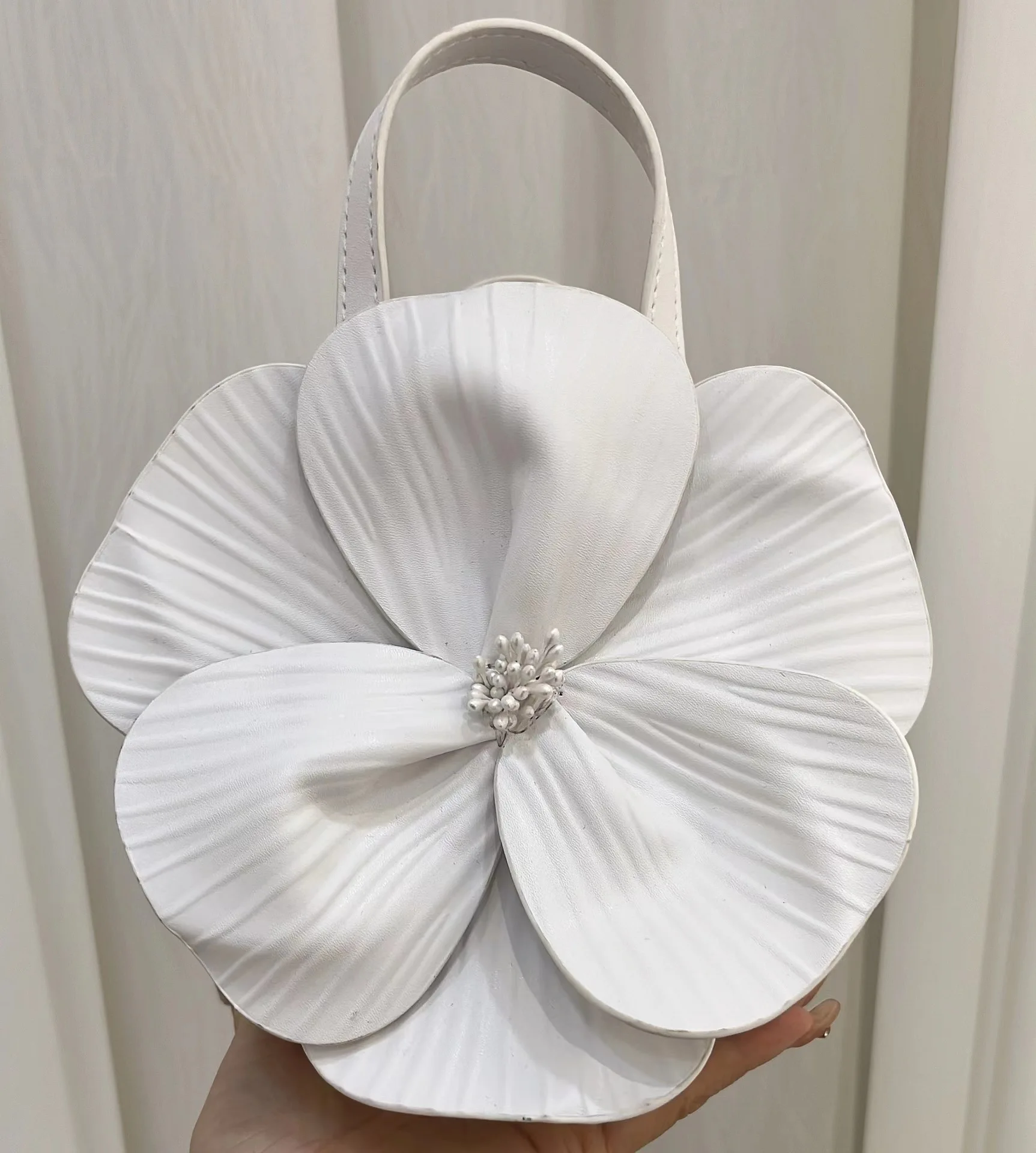 

New Women's Bag French Petal Flower Trendy Flower Handbag Single Shoulder Cross Shoulder Chain Bag