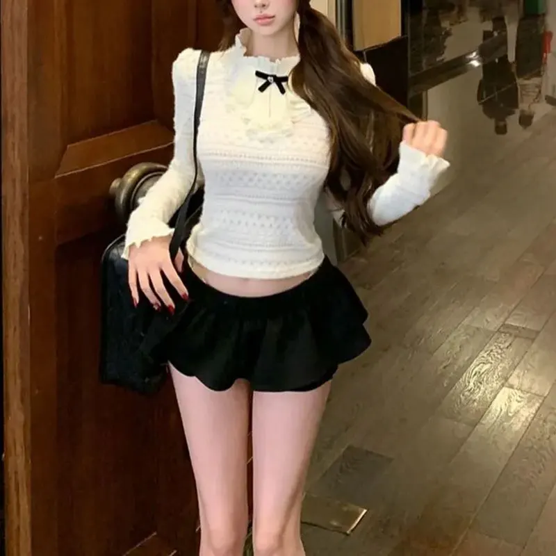 French Style Vintage Lace Spliced T-shirts 2025 Autumn Winter Fleece Slim Women's Clothing Solid Color Fashionable Bow Pullovers
