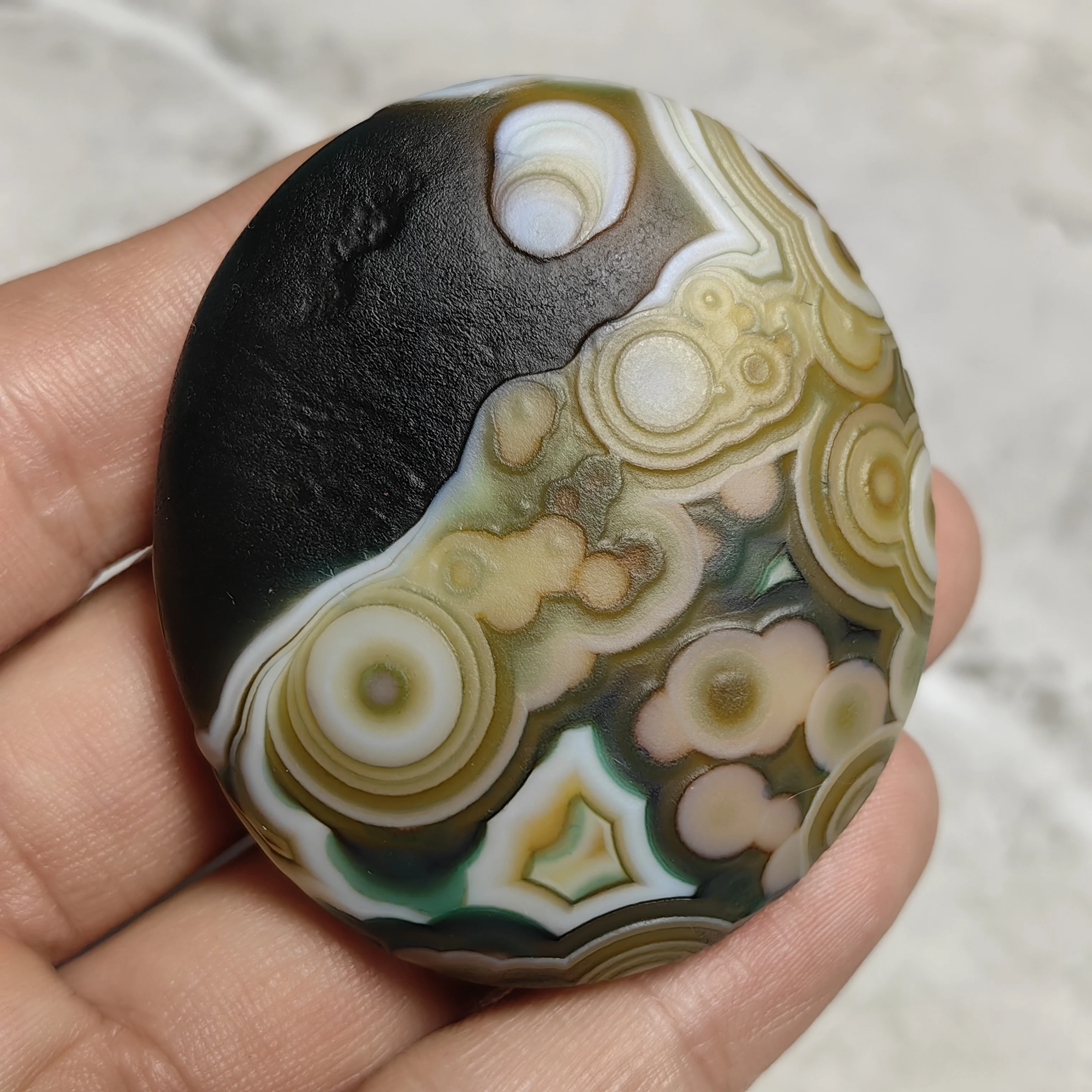 Authentic Divine Eye Agate  Unprocessed Raw Stone Palm Stones for Spiritual Meditation, Anti-Negativity & Good Luck Home Decor