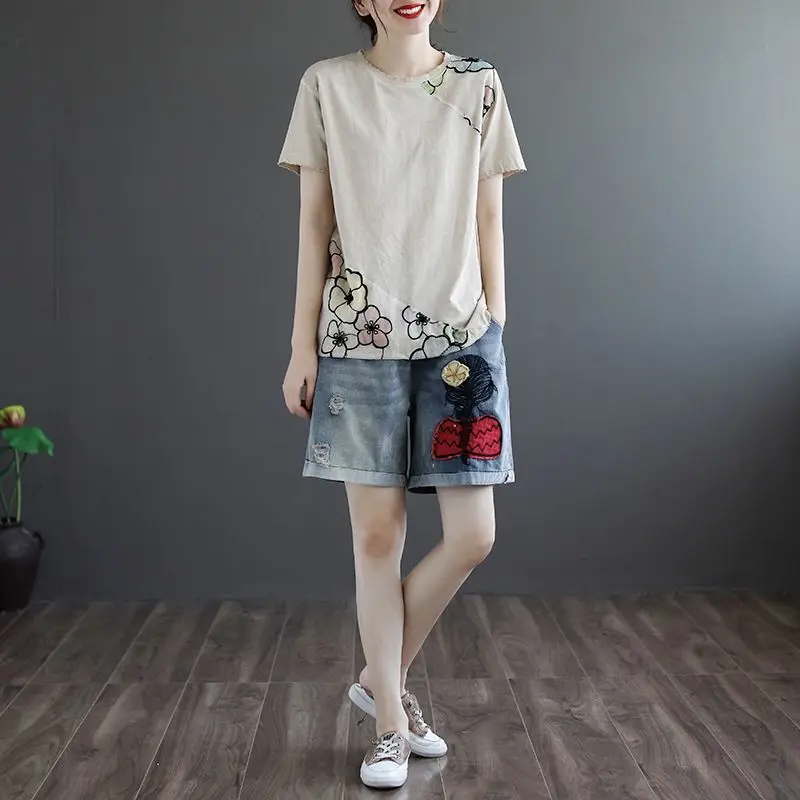 2025 Women's Embroidery Ripped Denim Shorts Spring Summer Vintage High Waist Summer Casual Streetwear Jeans Shorts