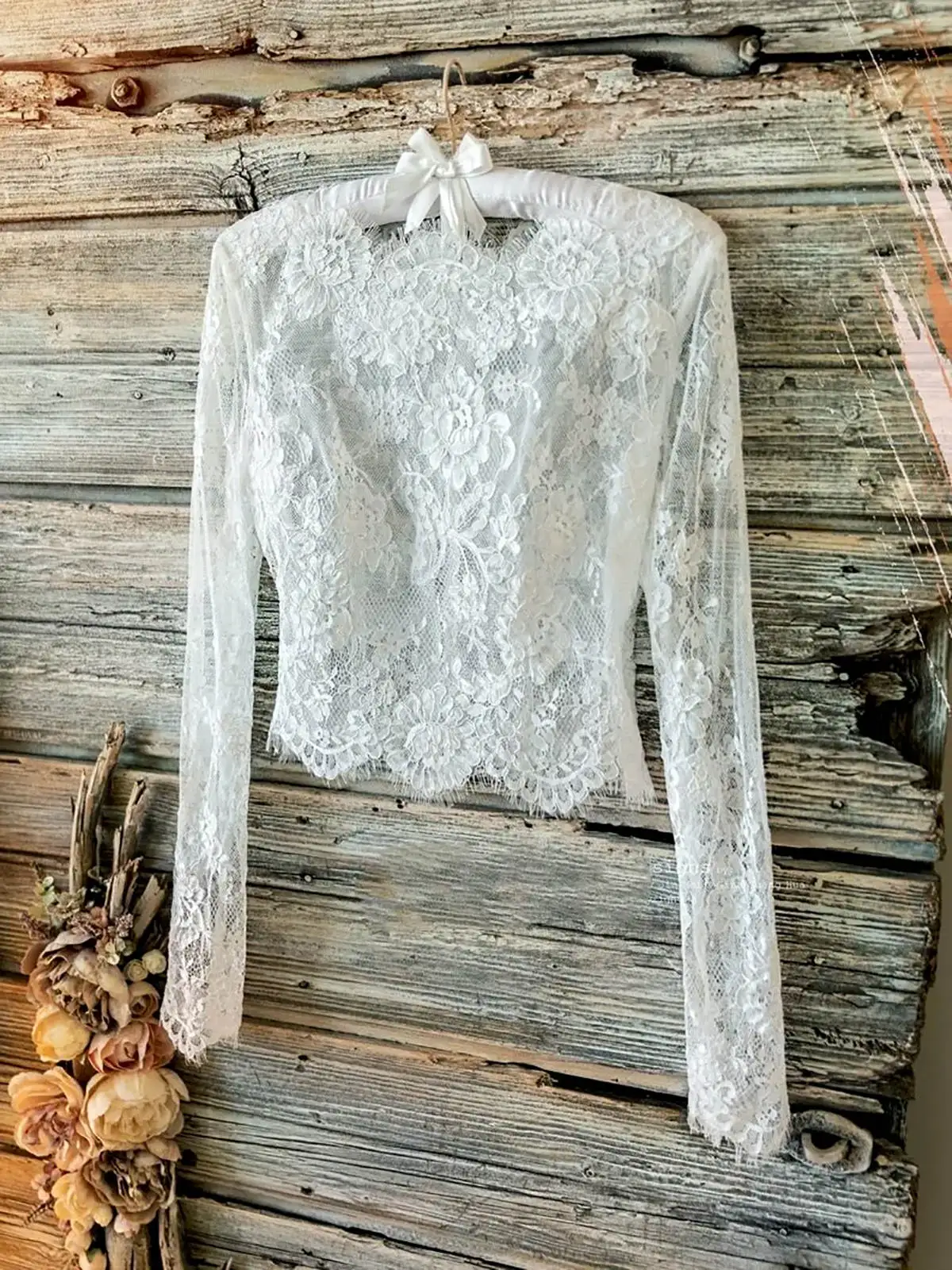 Elegante Langarm Braut Wrap Spitze O Hals Knopf Langarm Braut Jacke Hochwertige Hochzeit Zubehör Angepasst – Detail 6