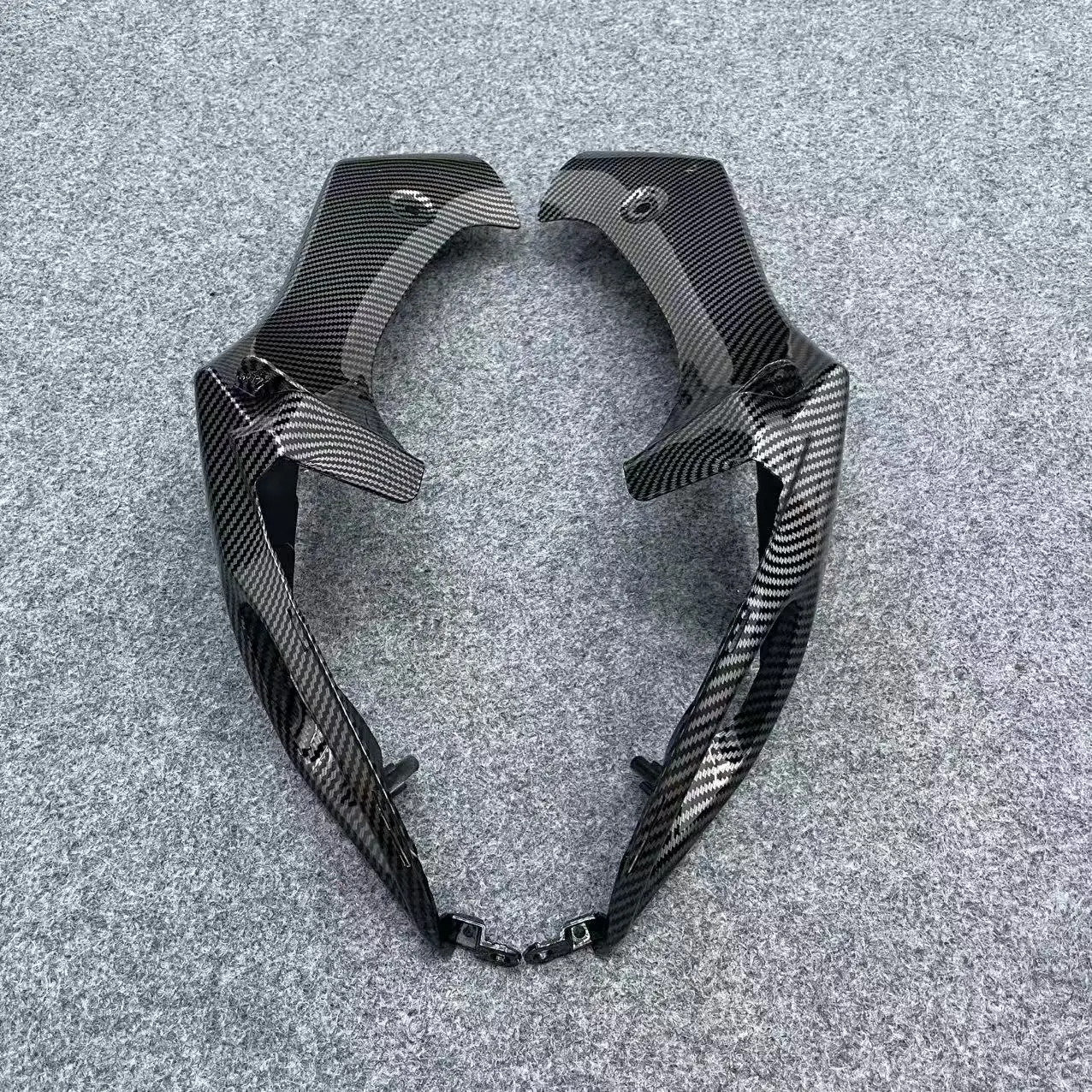 

ABS motorcycle fairing is suitable for GSXR1000 GSX1000R K5 large R head tube head tube cover 05 06 2005 2006 carbon fiber paint