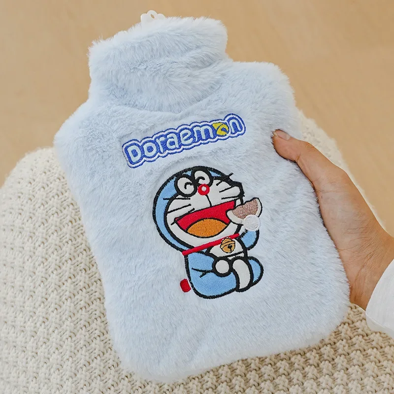 Doraemon bolso cálido Anime felpa botella de agua caliente relleno pequeño portátil estudiante calentador de manos lindo bolsa de agua caliente regalo de cumpleaños