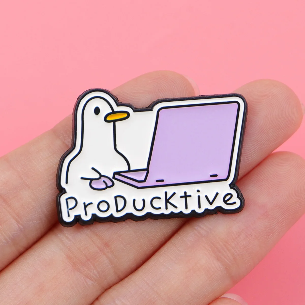 مضحك بطة المينا دبوس العمل يقتبس بروش الصنوبر التلبيب شارة بدبابيس على ظهره الملابس والاكسسوارات مجوهرات بأشكال حيوانات أصدقاء الهدايا