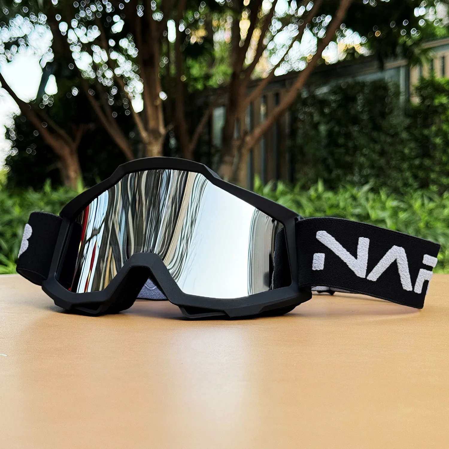 

2026 Motorcycle Goggles, Off-Road Anti Fog Windproof Dustproof, Adjustable Anti-Slip Silicone Strap, UV400 Protection