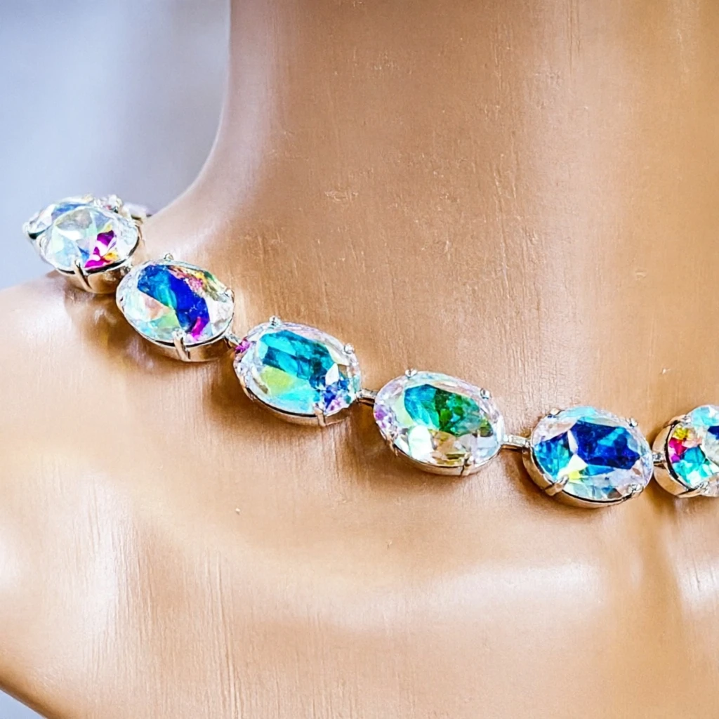 Colorful BA Crystal Clavicle Chain Necklace for Women Elegant Trendy Designer Cut Geometric Ellipse Rhinestone Collar Wholesale
