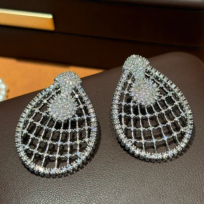 

South Korea's New Zircon Light Luxury Fringed Temperament Exquisite Earrings
