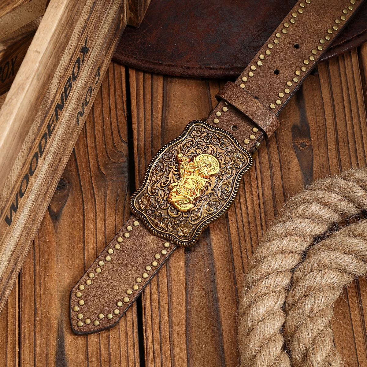 A PU Belt Suitable for Both Men and Women, Combining the Style of Western Denim and Retro, Is Perfect for Daily Casual Outings