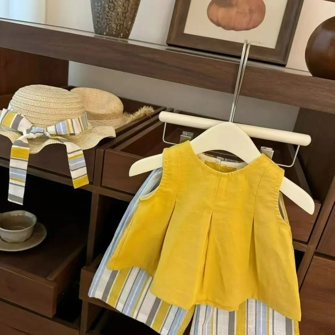 Korean Style Baby Girls Vacation Tiered Top & Striped Pants Set with Sun Hat Trendy Outfit
