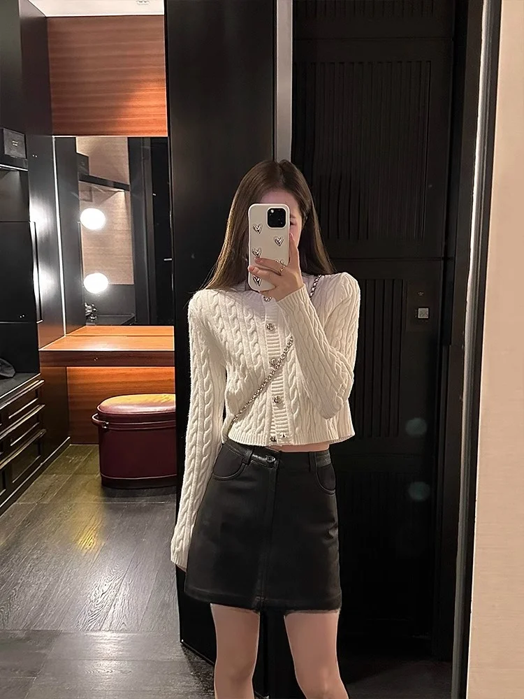 

Gentle Wind Korean Sle Slim round Ne Single Button Knitted Open Cardigan Beautiful Twisted Sweater Jaet for Women Sprin...