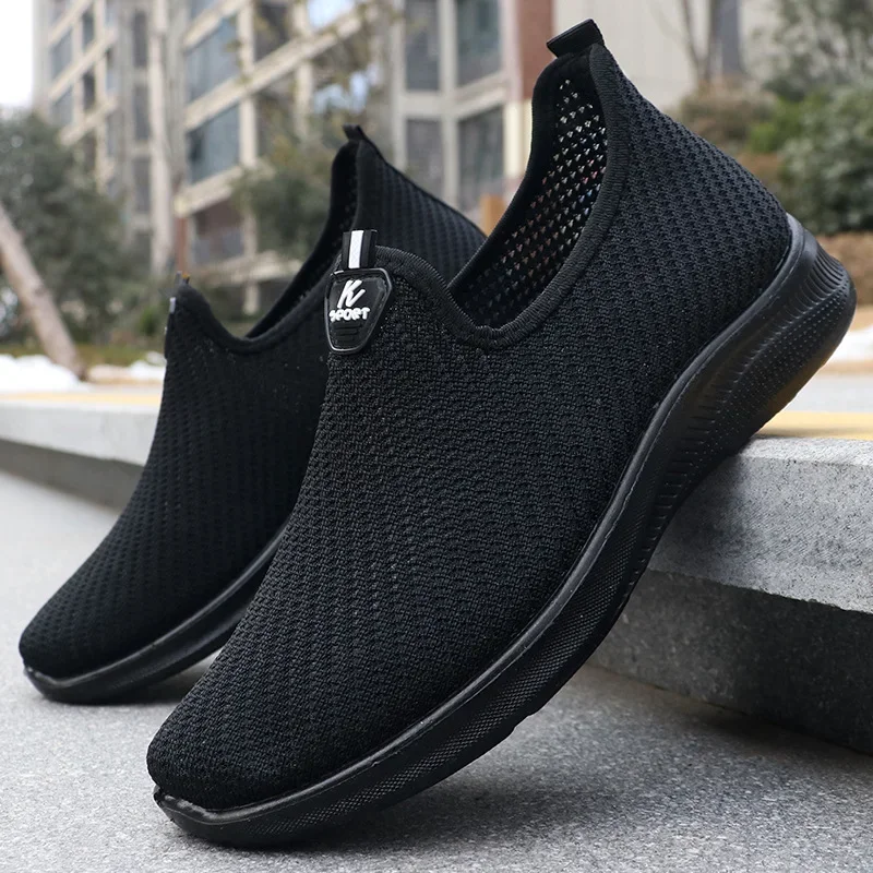 Summer Men\'s Casual Shoes Knitted Mesh Sneakers Non Slip Lightweigh Flats New Men Breathable Slip on Running Shoes Tenis Hombre