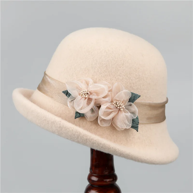 French Vintage Wool Beret - Rolled Brim Felt Bucket Hat for Autumn/Winter, Women's Fashion Statement Piece