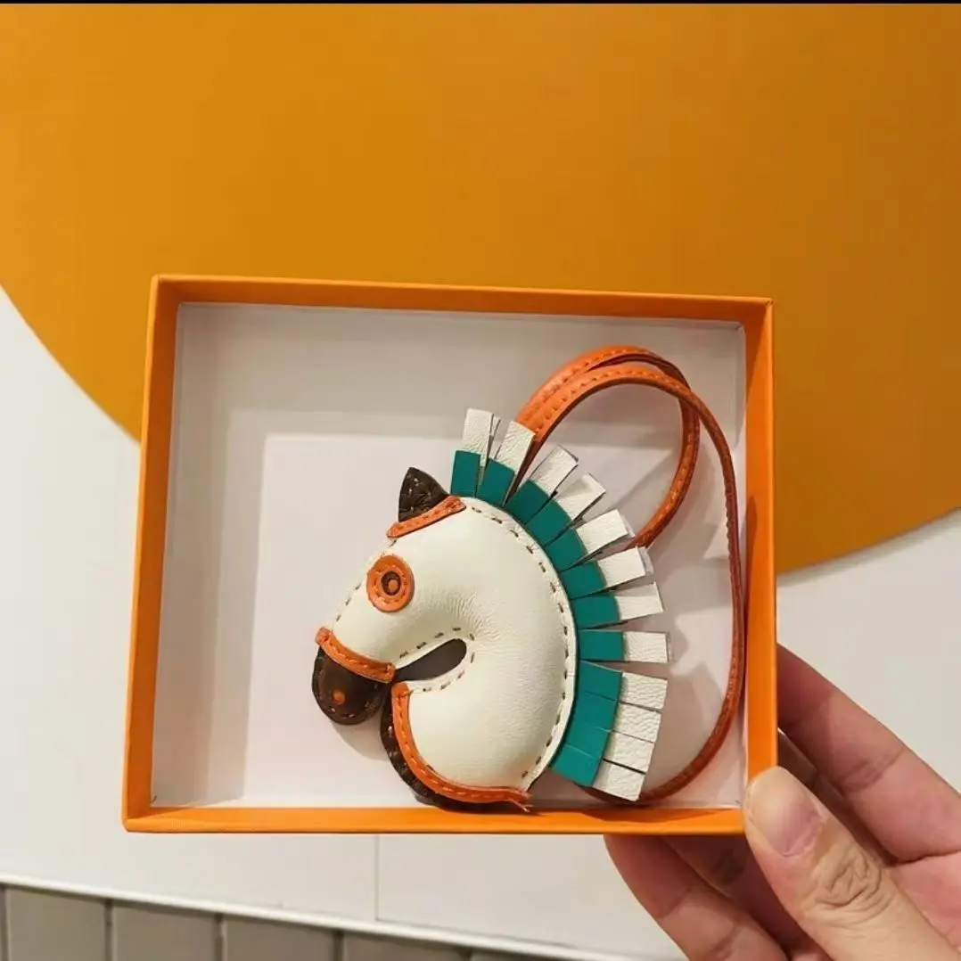 Designer Luxury Fashion Double Colors Genuine Natural Real Leather Tassel Keychain Pendant Key Chain For Women Girls Bag Charm