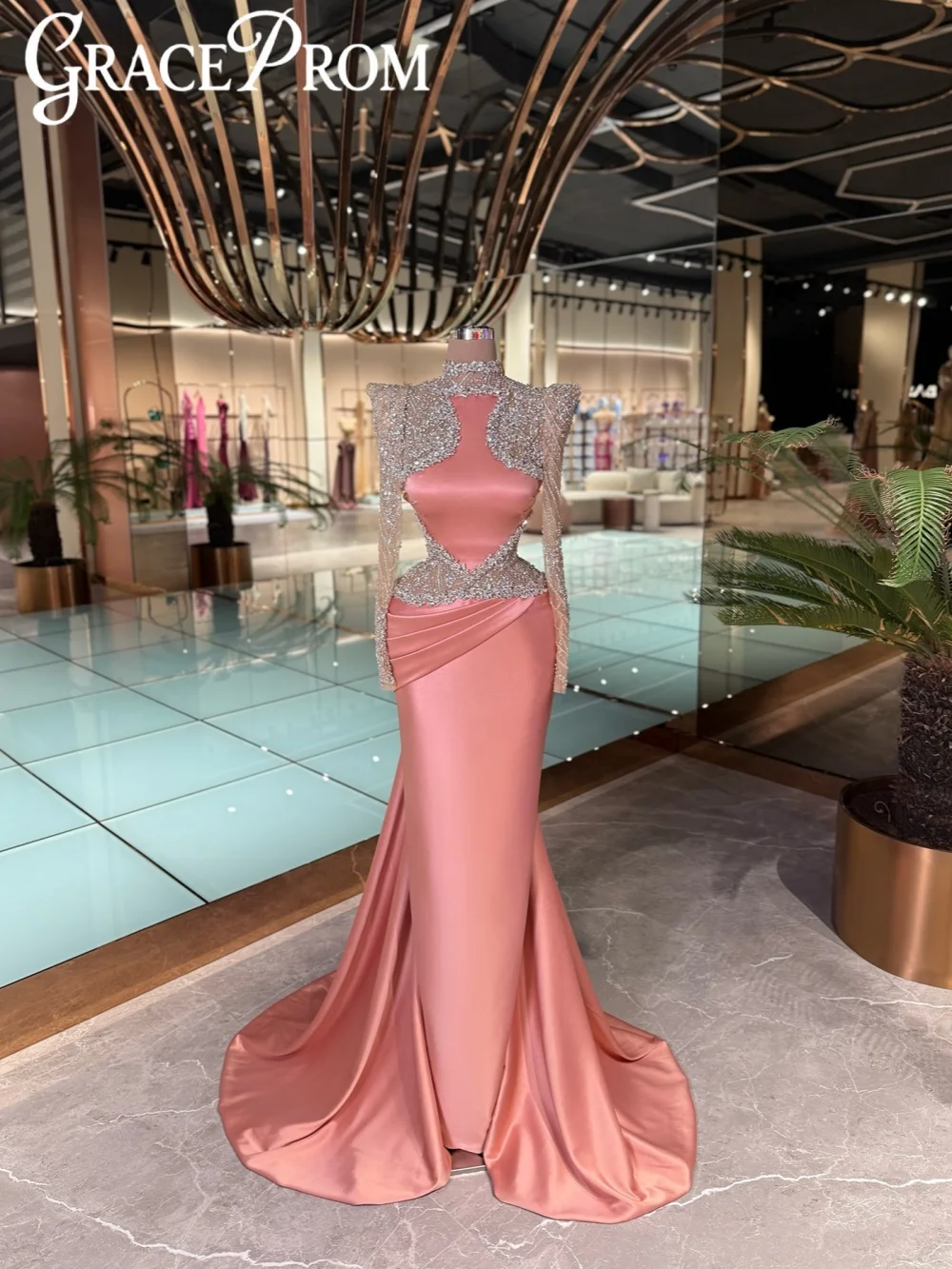 

Dazzling Beadings Satin Long Evening Dress Pleated Glamorous High Collar Formal Party Gown Customized Exquisite Red Carpet Gown