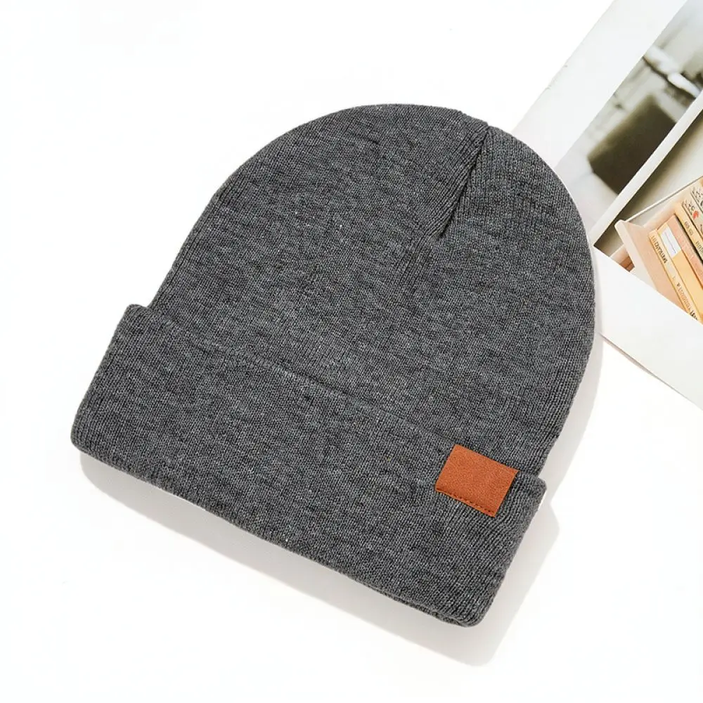 Stylish Knitted Beanie Hat Unisex Winter Warm Skull Cap Leather Logo Patch Soft Stretchy Casual Outdoor Knit Hat