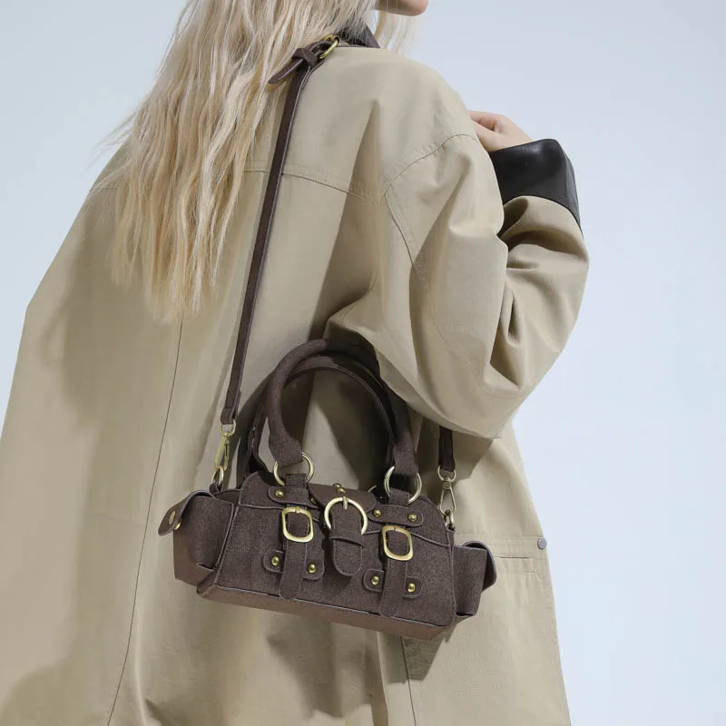 حقائب كتف وكروس مربعة الشكل من جلد الغزال الصناعي الصلبة لشتاء 2025 تصميم أنيق حقائب يد متعددة الاستخدامات ذات شعبية كلاسيكية للنساء