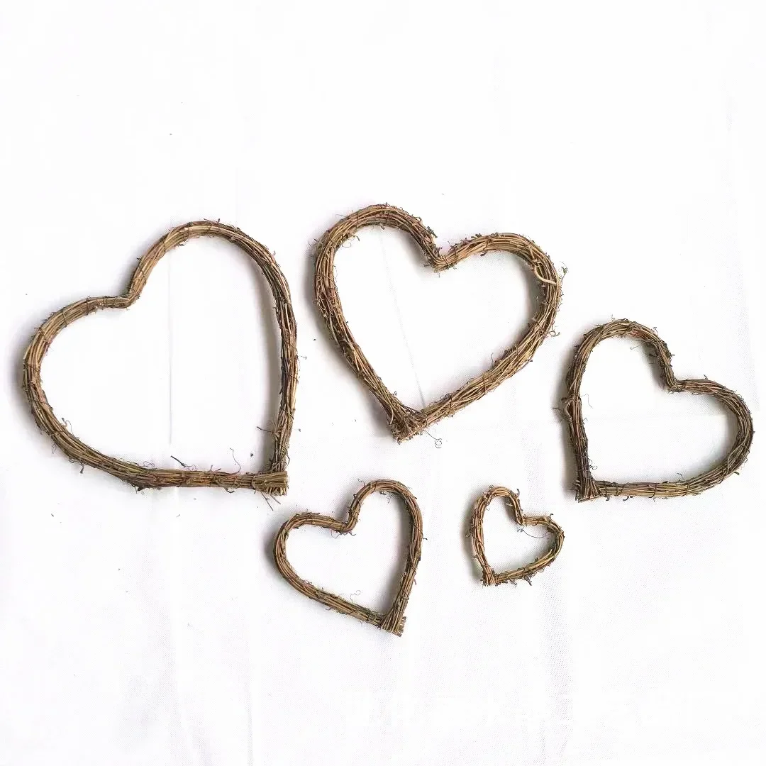 10cm Love Heart Shaped Rattan Ring Wreaths Stem Branch Ring Garland Window Door Hanging 1/3pcs Natural Xmas Decor Party Supplies