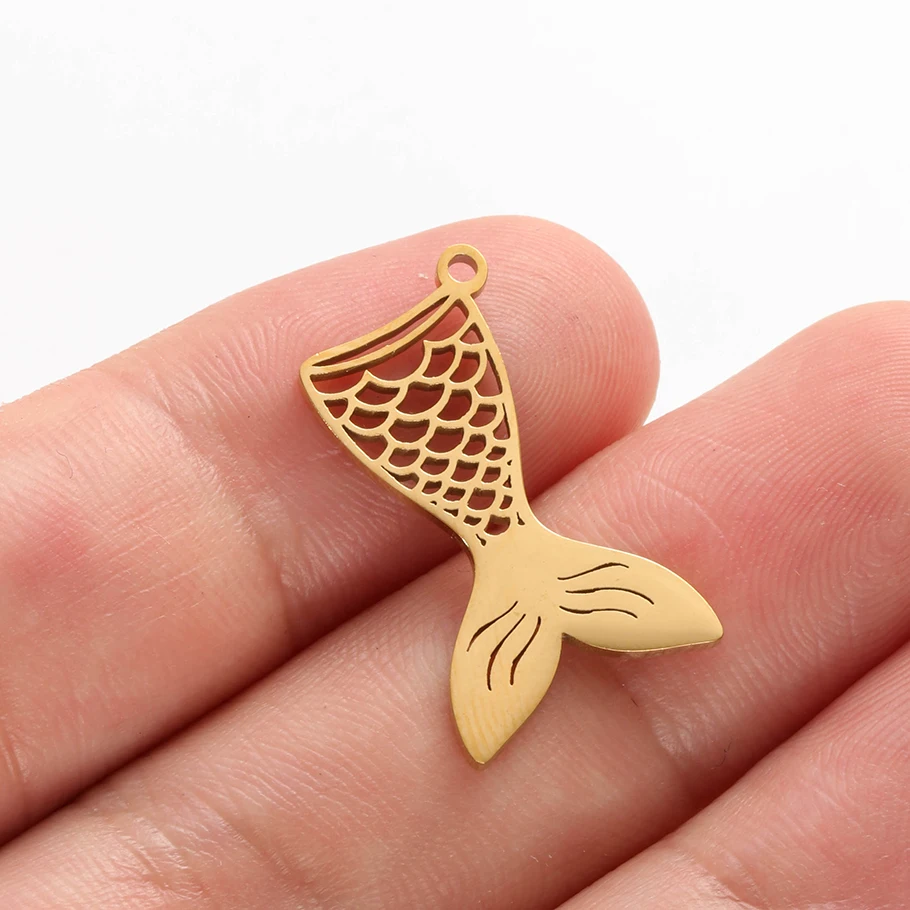 5 Stück goldfarbene kleine Anhänger mit Tiermotiven, Schmetterling, Giraffe, Vogel, Edelstahl, Meereslebewesen-Anhänger für die Schmuckherstellung, Halsketten-Charms – Detail 16