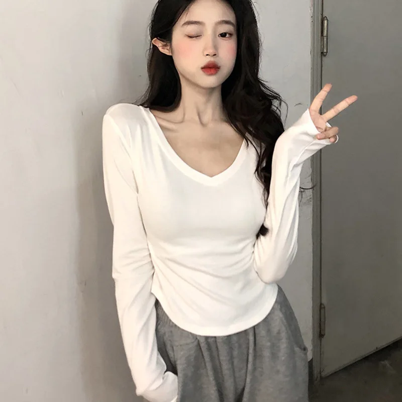 

Женская модная базовая футболка Slim Fit с длинным рукавом и V-образным вырезом, тонкая, из композитной ткани, с высокой талией, осенняя коллекция 2024, новинка