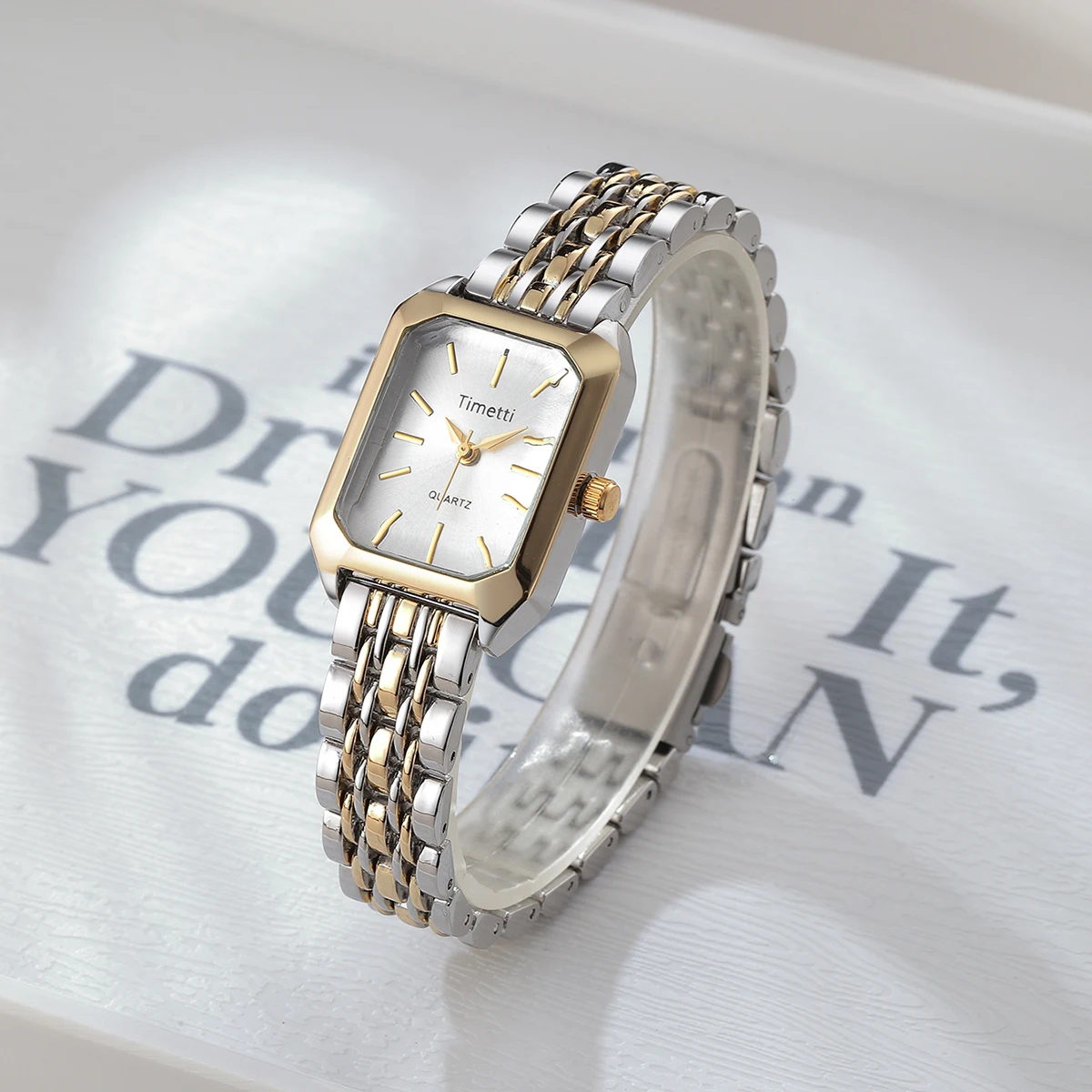 Casual, Simple, Versatile and Fashionable Stainless Steel Strap Quartz Watch