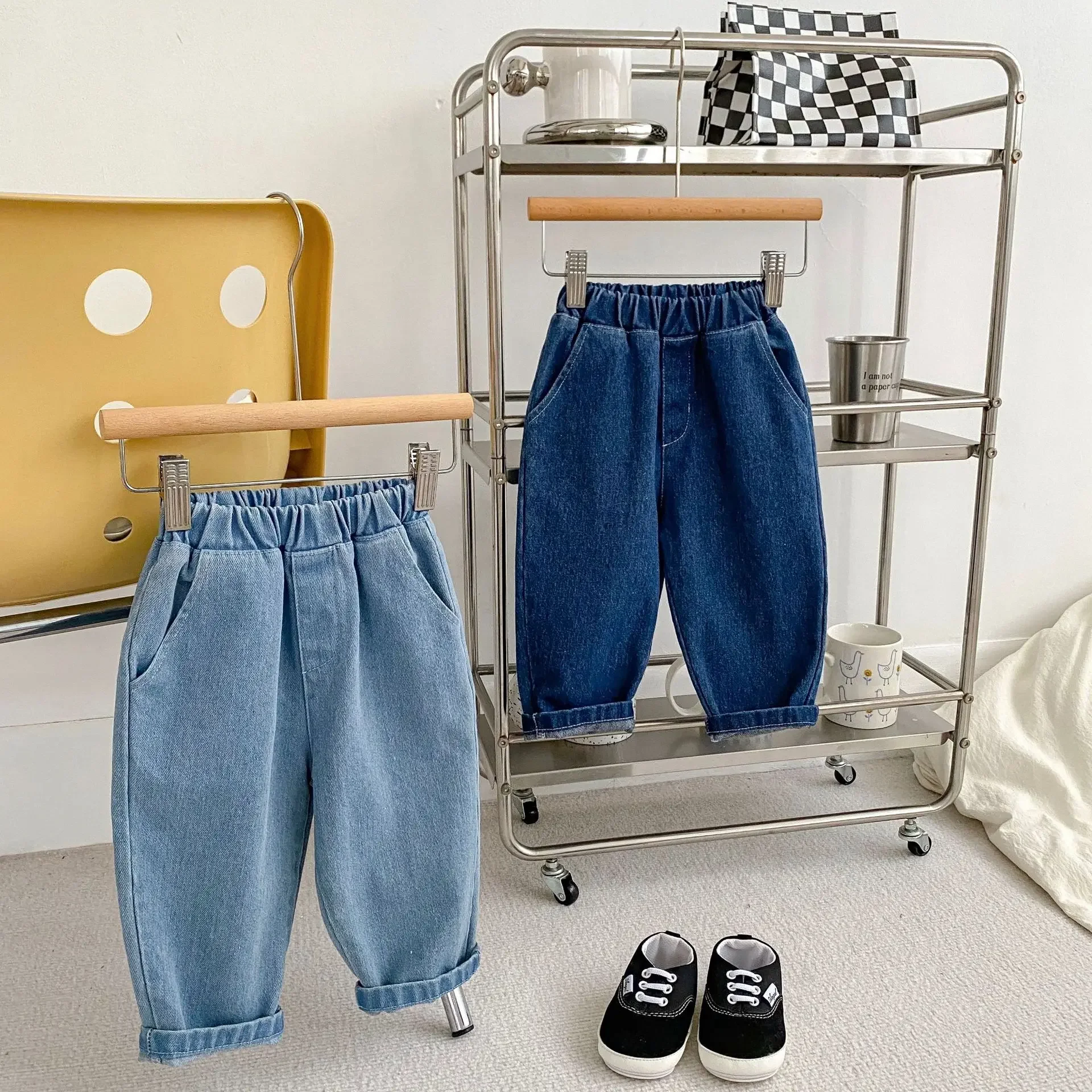 Baby kleidung einfache Jeans hose alle passen zu Jeans lässige Jeans lange lose Jungen und Mädchen Herbst einfarbige Kinder hose