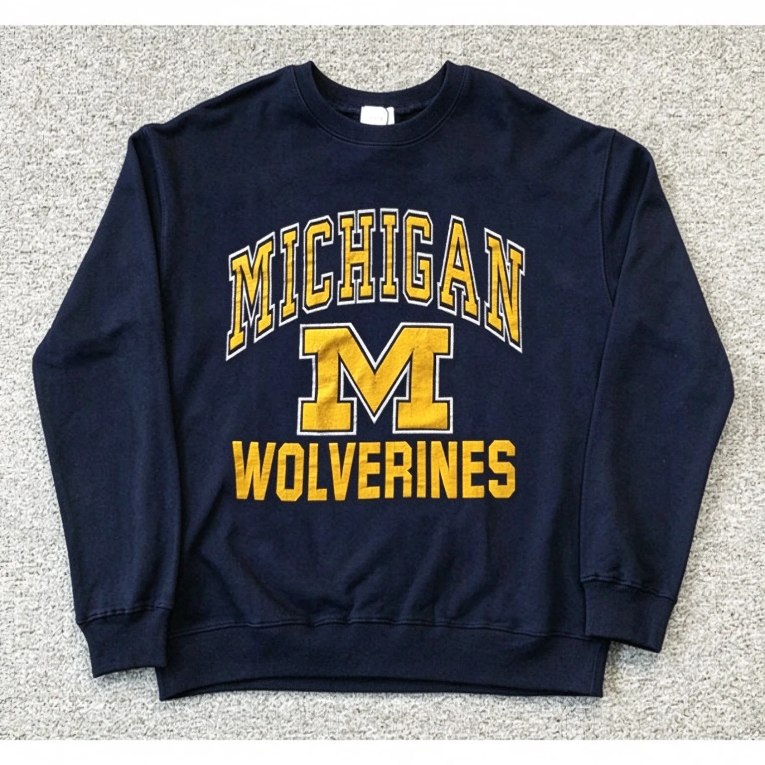 Vintage Michigan University Michigan Wolverines Long Sleeve Crew Neck Sweater Fall/Winter Men's and Women's Casual Sweatshirts