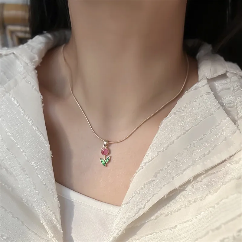 Vintage elegante Emaille-Halskette mit Tulpenblüten-Anhänger für Damen, modische Accessoires für junge Persönlichkeiten, Schlüsselbeinkette, Choker. – Detail 19