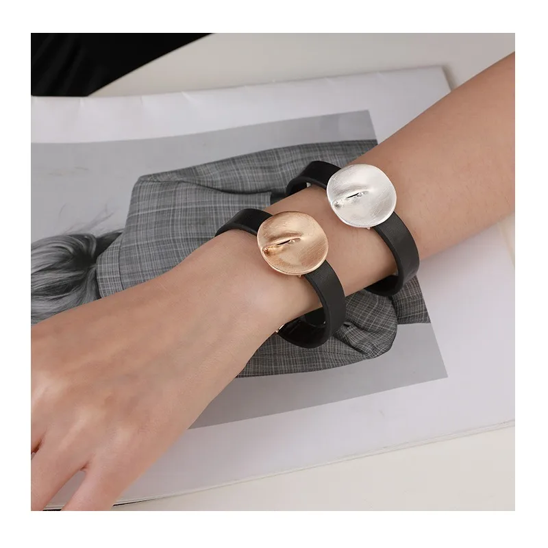 

New Original Geometric Brushed Bracelet Versatile Metal Jewelry Premium Simple Women's Leather Bracelet