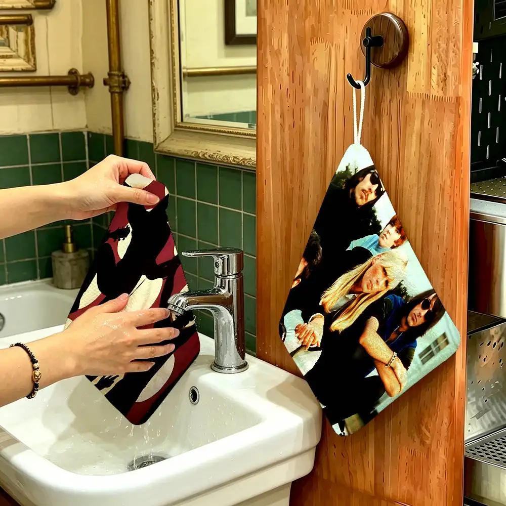 Rock Band The V-Velvet U-Underground Multi-scene Polyester Cotton Towel, Hanging Hand Wiping Cloth for Kitchen Bathroom Hotel