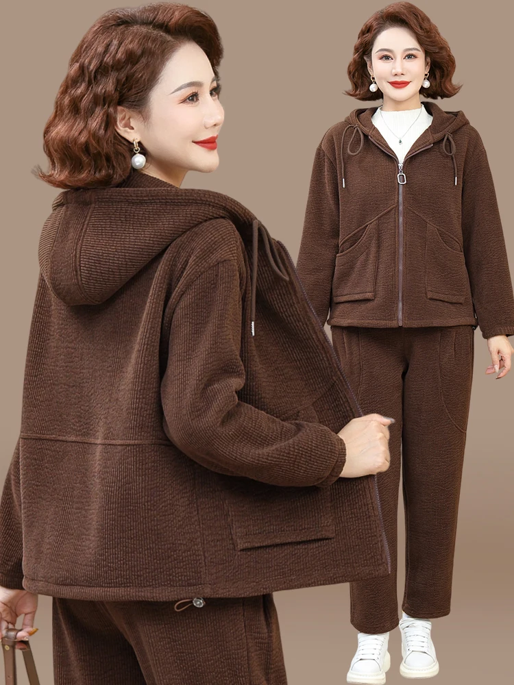 

Весенний спортивный костюм для женщин среднего возраста: повседневный комплект больших размеров с топом, длинными брюками, кардиганом на молнии с капюшоном, из полиэфирного волокна