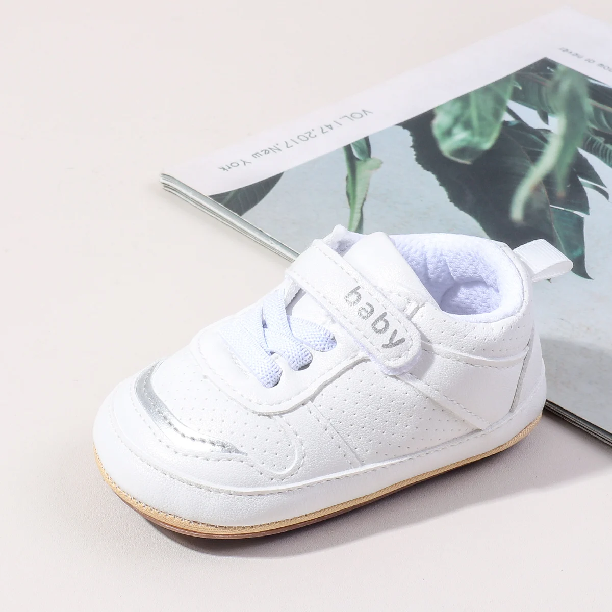 Hot Selling Newborn Baby Boys And Girls First Walking Causal Shoes Outdoor Anti Slip TPR Soles For Baby Unisex Toddler Shoes
