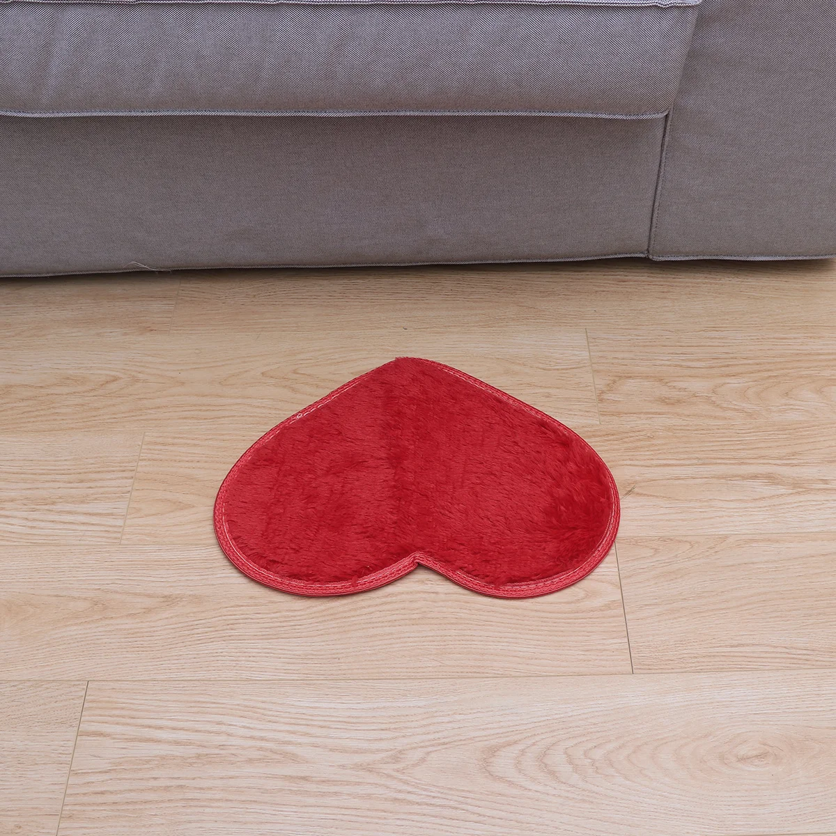 

30x40cm Heart Shaped Ground Mat Quick Dry Moisture Absorption Silky Touch Floor Mat Red Silky Carpet Heart Placemat