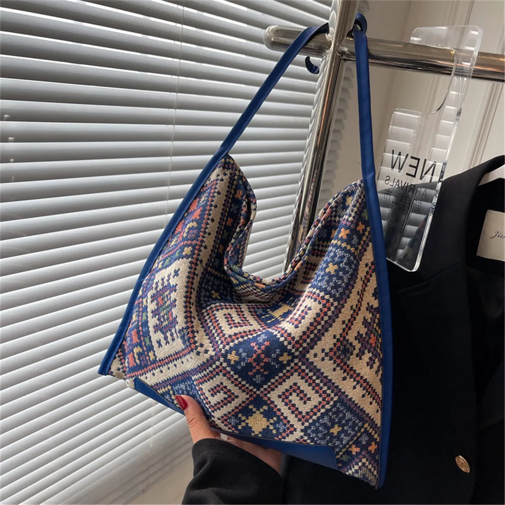 Women Student Cloth Bag Retro Ethnic Style Canvas Beach Handbags Woven Portable Soft Casual Printed Bohemian Handmade for Travel