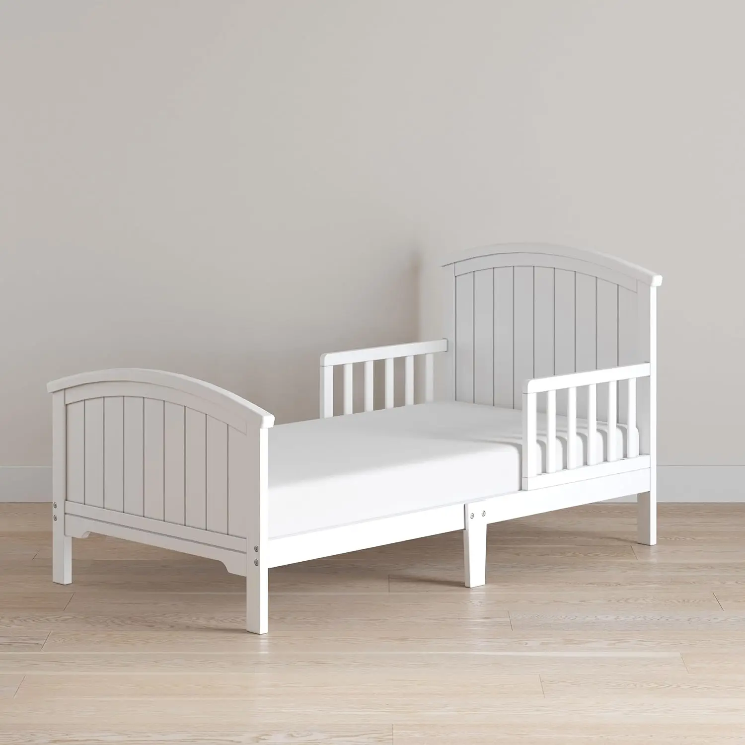 Cama para niños con rieles de protección, diseño bajo al suelo, hecho de madera de pino, blanco