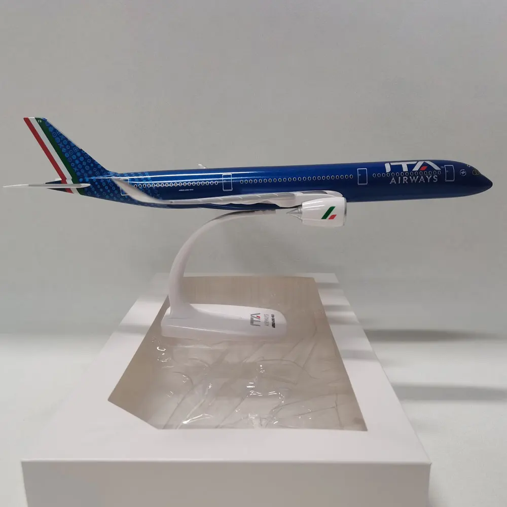 1/200 Scale A350 A350-900 Italy ITA Airline Aircraft ABS Assembly Plane Model Resin Airplanes Model Toy For Collection or Gift