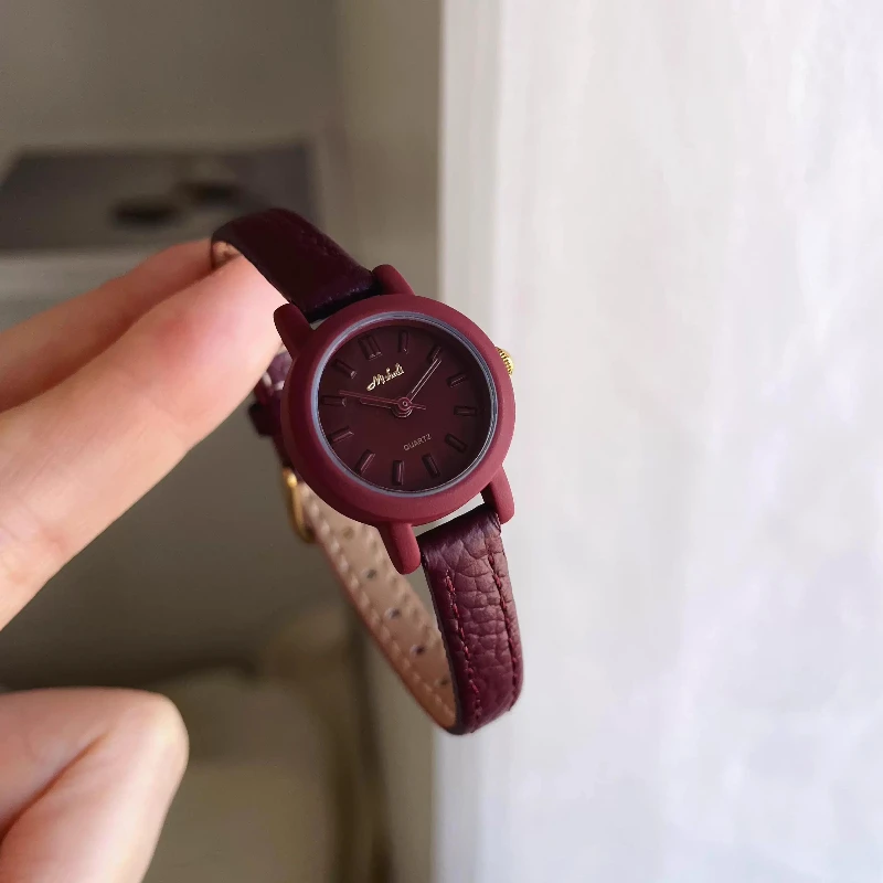 Classic Trend Ladies Watch Elegant and Simple 2025 Waterproof Quartz Watch Birthday Gift